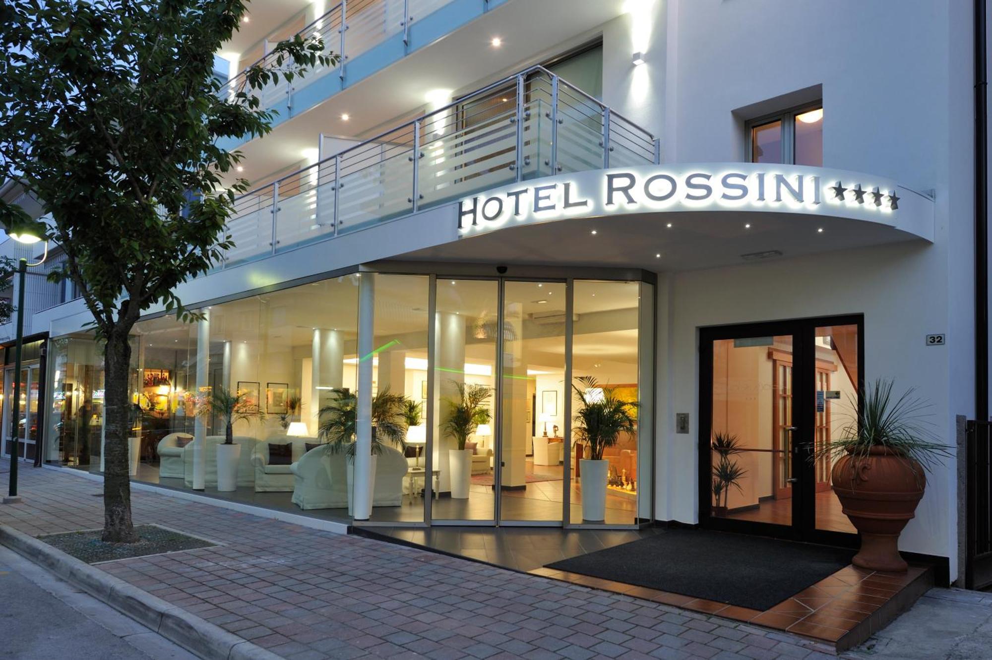 Hotel Rossini 4S Линьяно-Саббьядоро Экстерьер фото