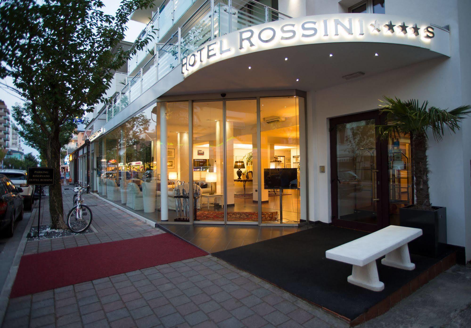 Hotel Rossini 4S Линьяно-Саббьядоро Экстерьер фото
