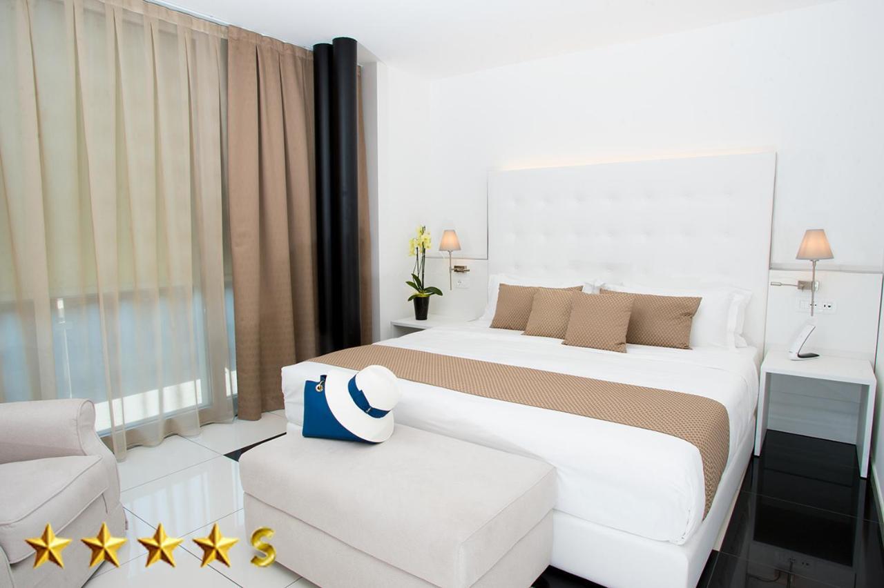 Hotel Rossini 4S Линьяно-Саббьядоро Экстерьер фото