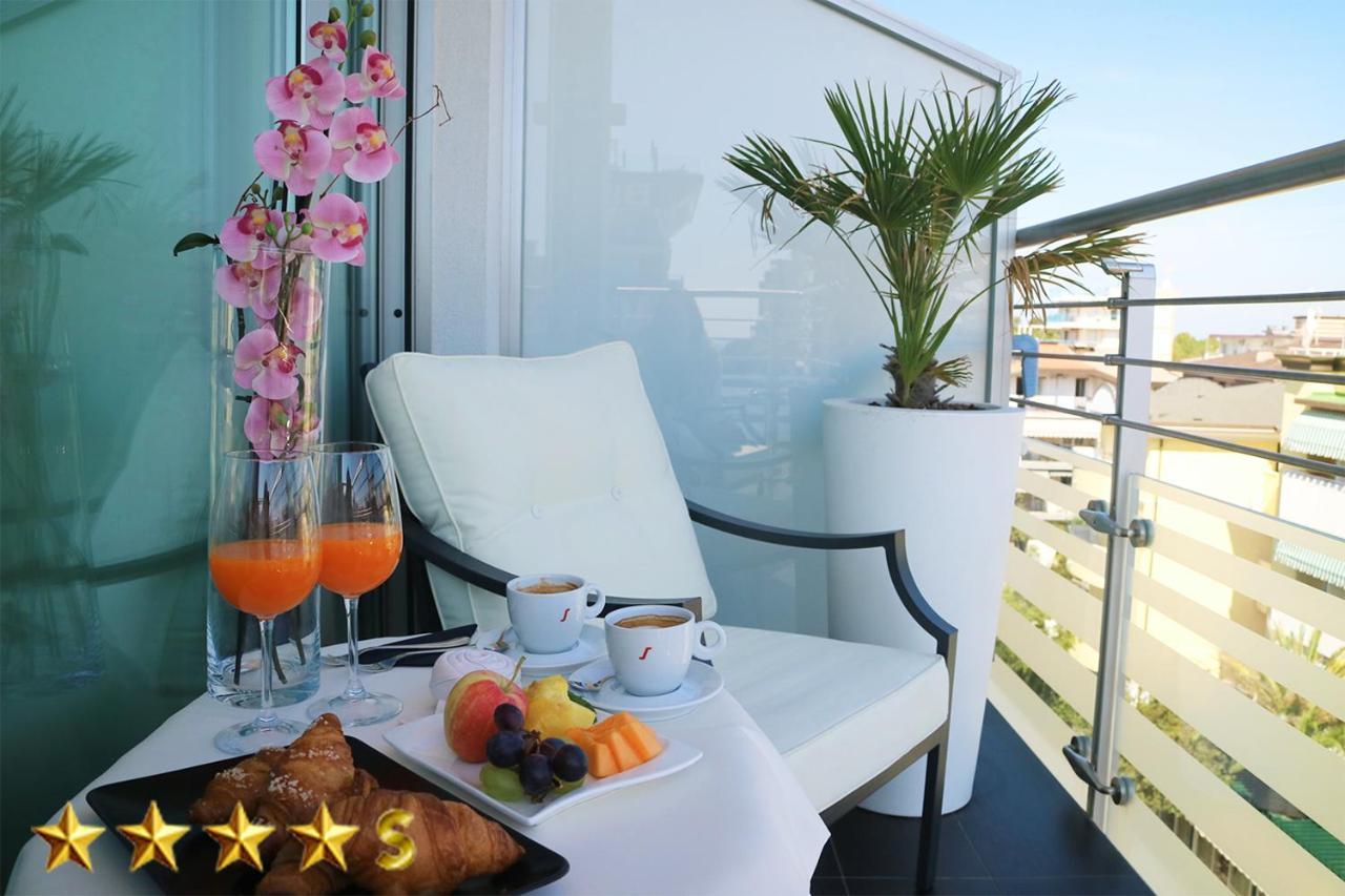 Hotel Rossini 4S Линьяно-Саббьядоро Экстерьер фото